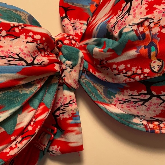 B11 Hot Topic Disney Retro Mulan Swim Bikini Top Padded Underwire S M - Picture 3 of 6